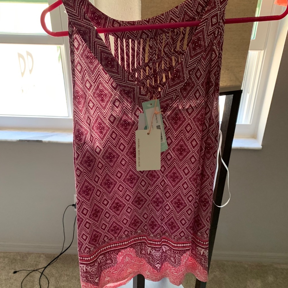 Sleeveless knit top